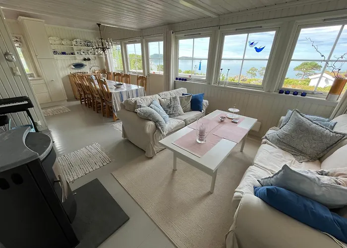 Stor Med Praktfull Havutsikt Lysøysund